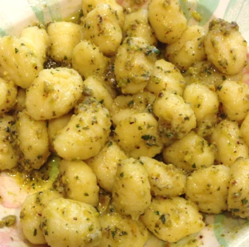 Ricetta Pasta Gnocchi al pesto di pistacchio